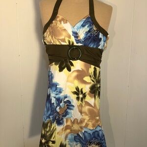 - Womens summer dress. Size small